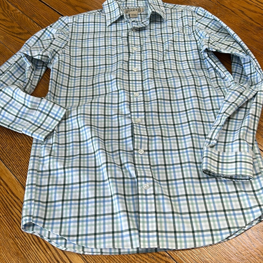 Duluth Trading Company blue/green plaid button down men!/ shirt. Size Medium.